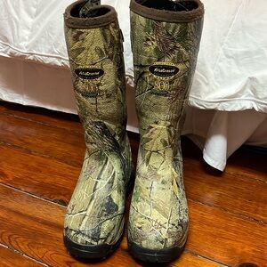 Heavy duty lacrosse, authentic Alpha Thinsulate women’s hunting boots, sz 8